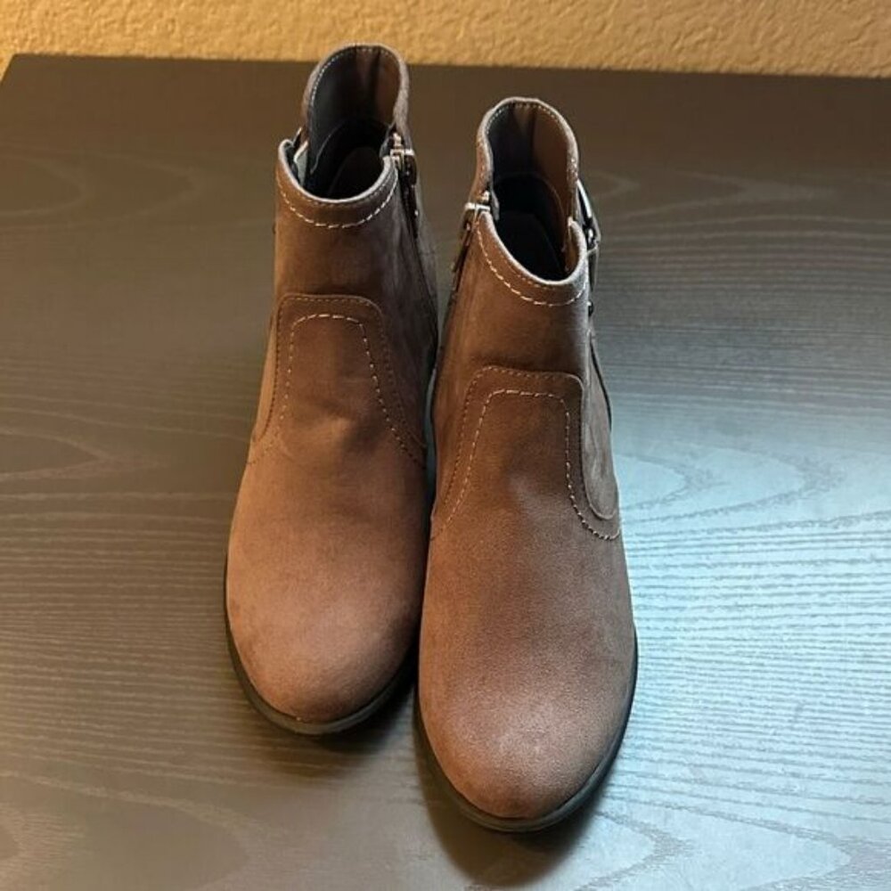 Unisa Light Brown Comfortable Ankle Boots Size 7